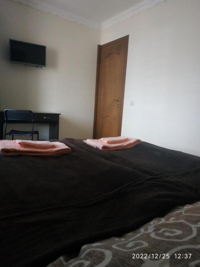 Nestg Guest House Pilipets ภายนอก รูปภาพ