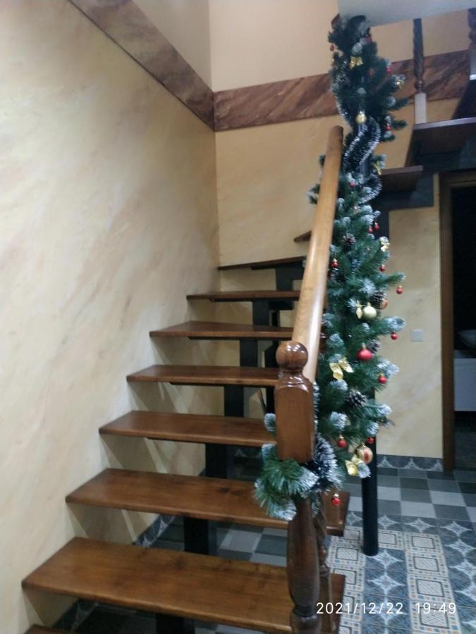Nestg Guest House Pilipets ภายนอก รูปภาพ