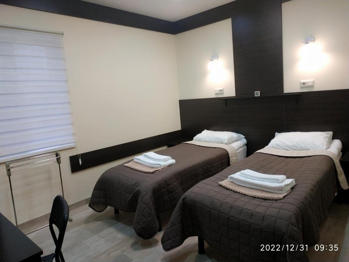 Nestg Guest House Pilipets ภายนอก รูปภาพ