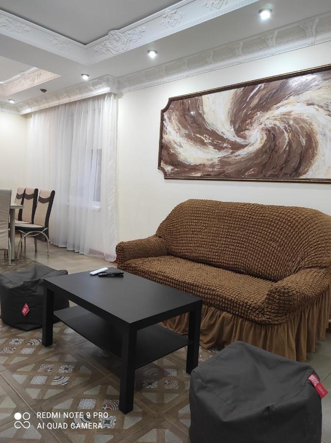 Nestg Guest House Pilipets ภายนอก รูปภาพ