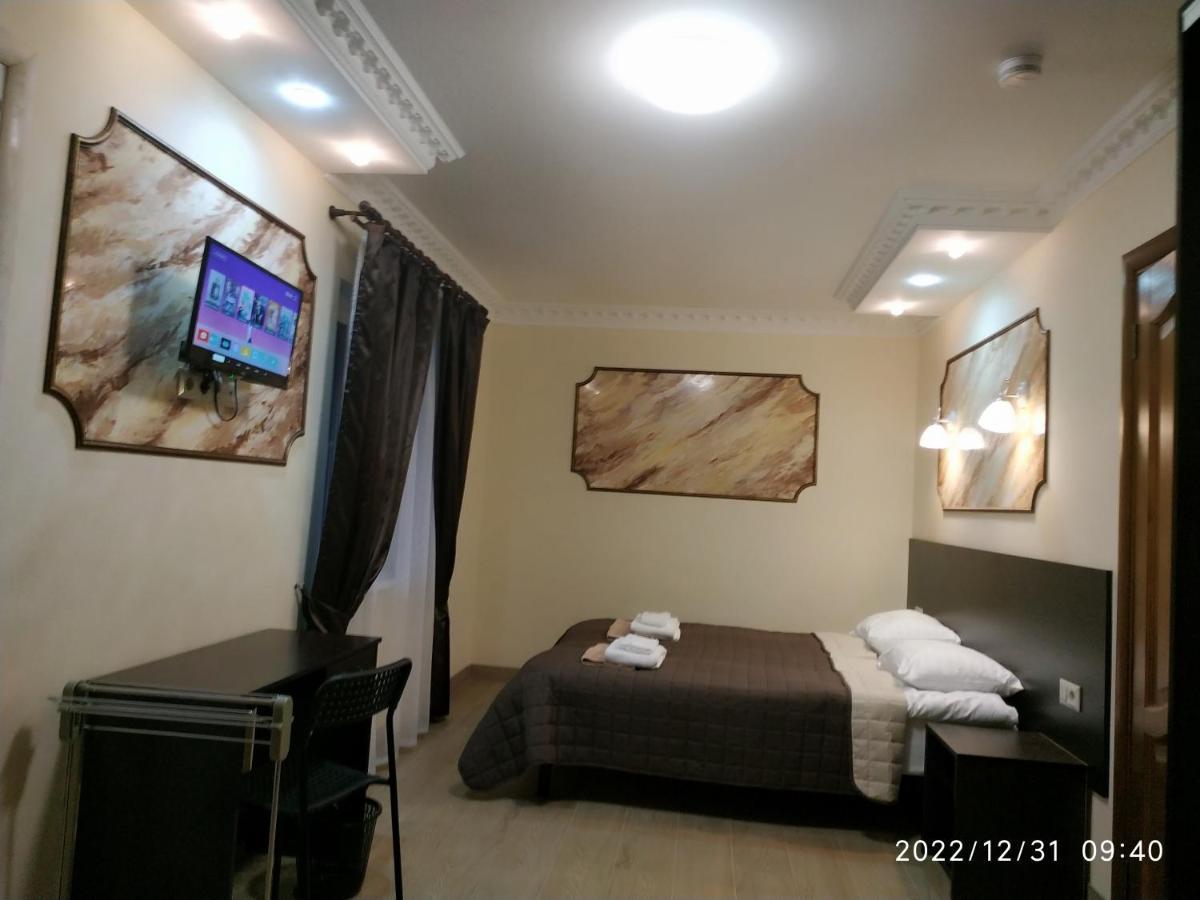 Nestg Guest House Pilipets ภายนอก รูปภาพ