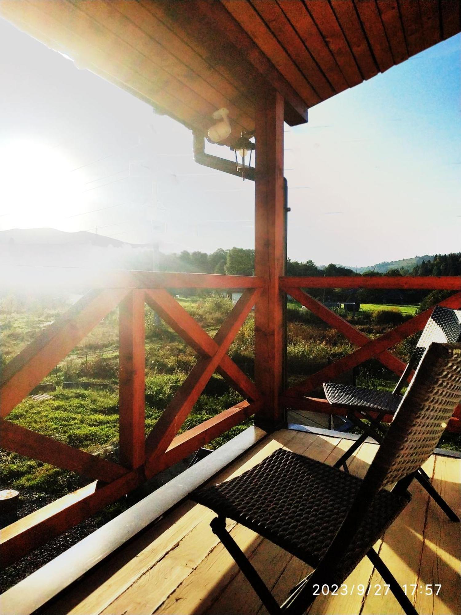 Nestg Guest House Pilipets ภายนอก รูปภาพ